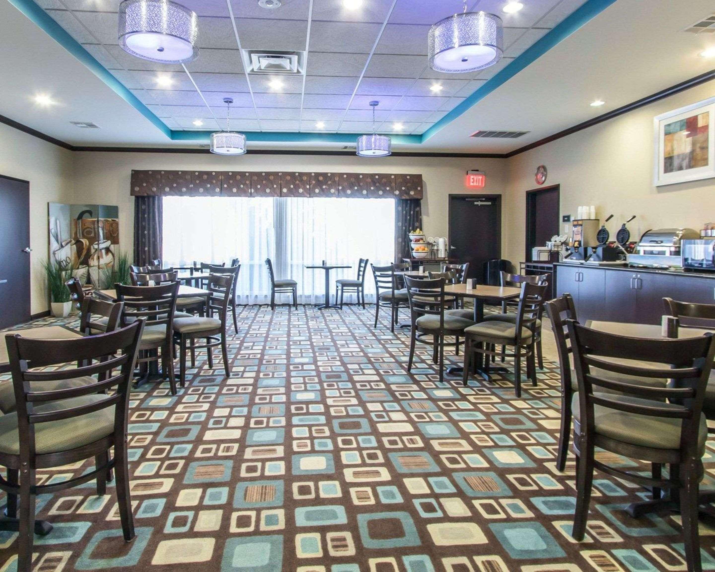 Comfort Inn & Suites Oklahoma City West - I-40 Exterior photo